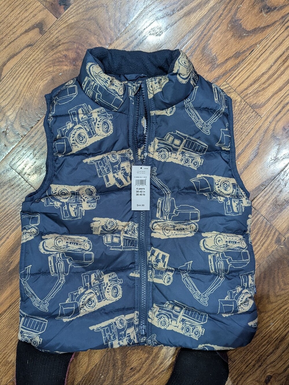 nwt gap vest 4T
